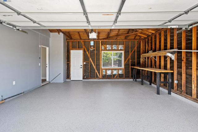 14272 Santiago Rd, San Leandro CA: https://media.crmls.org/mediaz/67ea3d5a-5979-4e61-b478-6931596dcce5.jpg
