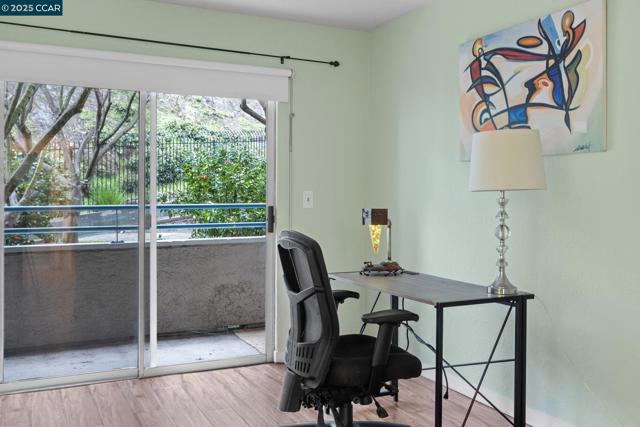 535 Pierce St, Albany CA: https://media.crmls.org/mediaz/67eab740-4e11-41e2-885b-1255191cbafb.jpg