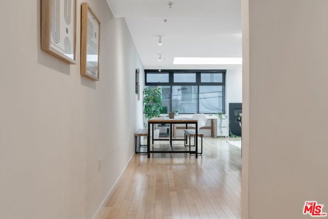 5806 Waring Avenue, Los Angeles CA: https://media.crmls.org/mediaz/67eafc63-7282-4e3f-9858-6f2c07e7df88.jpg