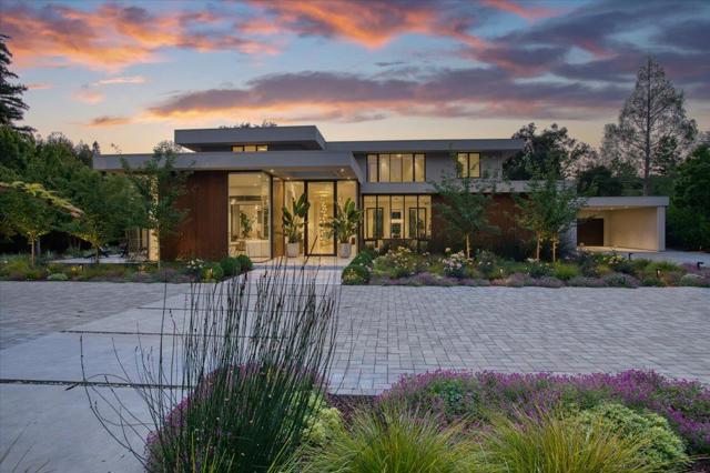 88 Tuscaloosa Avenue, Atherton CA: https://media.crmls.org/mediaz/67eb0c57-ab50-4584-8385-a82ca0a4358d.jpg