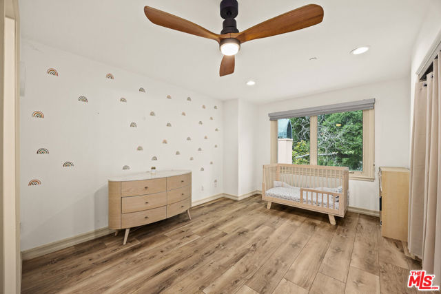 272 N Chester Avenue, Pasadena CA: https://media.crmls.org/mediaz/67eb2420-5b8b-4609-86b1-02331ad7ff8b.jpg
