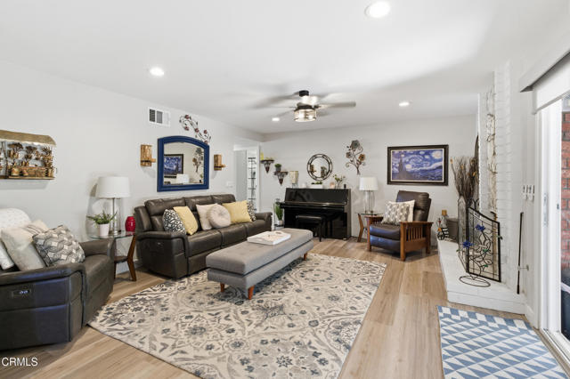 2174 WILCOX Street, Camarillo CA: https://media.crmls.org/mediaz/67ec1e98-c679-4b80-9c0a-57b8d6b72d30.jpg