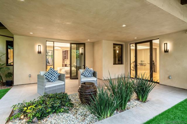 6005 La Jolla Scenic Dr S, La Jolla CA: https://media.crmls.org/mediaz/67ec29b5-39f5-436f-a3c0-dbc0ecae90d7.jpg