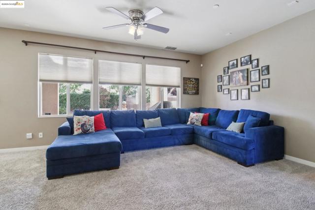 124 Clear Lake Ct, Oakley CA: https://media.crmls.org/mediaz/67ec46c2-6e17-4a96-8fc7-237f5aa0a54e.jpg