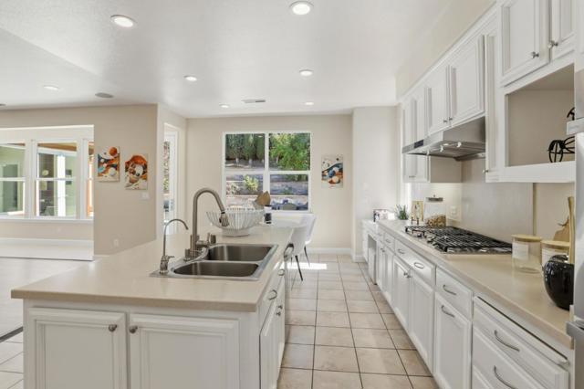 Image 9 of 65 For 3946 Louvre Avenue