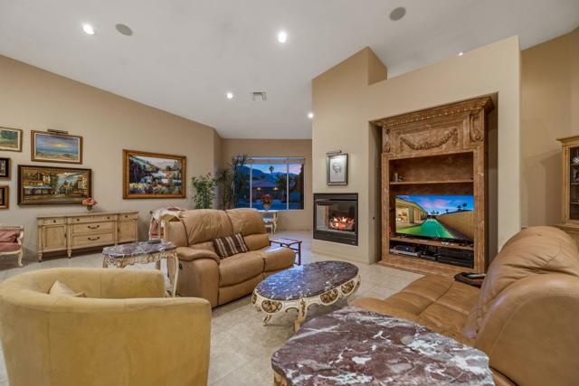 44476 Hazel Canyon Lane, Palm Desert CA: https://media.crmls.org/mediaz/67ecc302-f06d-425c-a695-ee917ac498eb.jpg