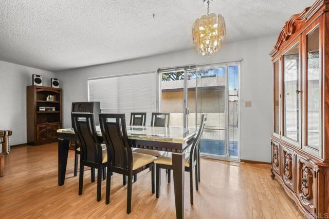 1079 Las Rosas Court, Chula Vista CA: https://media.crmls.org/mediaz/67edb33a-ef55-4782-aeb1-3b9c0e4d95e3.jpg