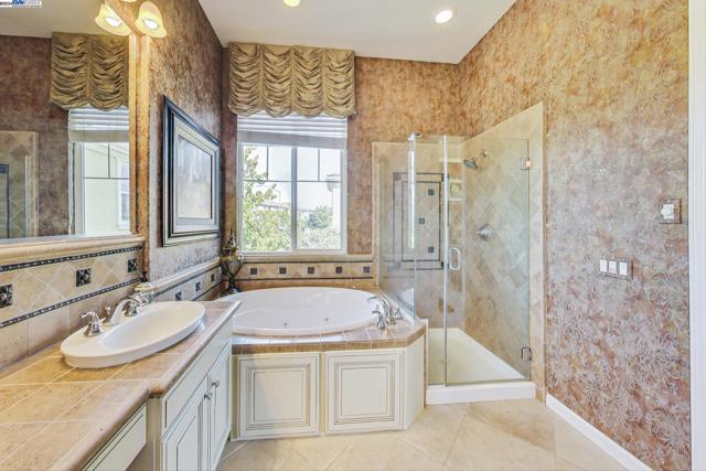 Image 32 of 53 For 3851 Silvera Ranch Dr