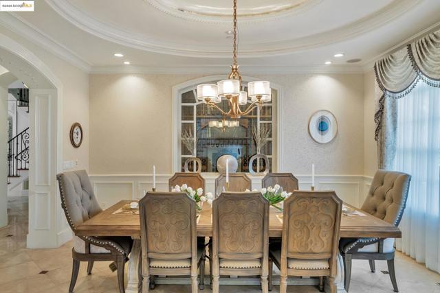 1853 Via Di Salerno, Pleasanton CA: https://media.crmls.org/mediaz/67ee535f-bcaa-4e03-ad54-e9b2b427fdb8.jpg