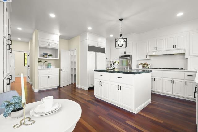 Image 20 of 52 For 783 Solana Dr