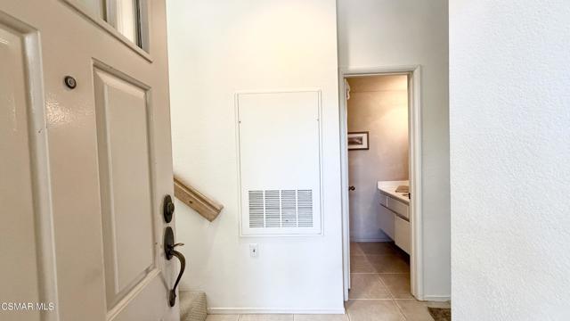 5824 Oak Bend Lane, Oak Park CA: https://media.crmls.org/mediaz/67ef7b20-6e78-4cb0-a5a4-f3eb7a0978ff.jpg