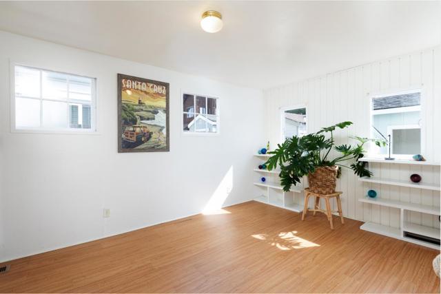 Image 9 of 28 For 222 2nd Avenue