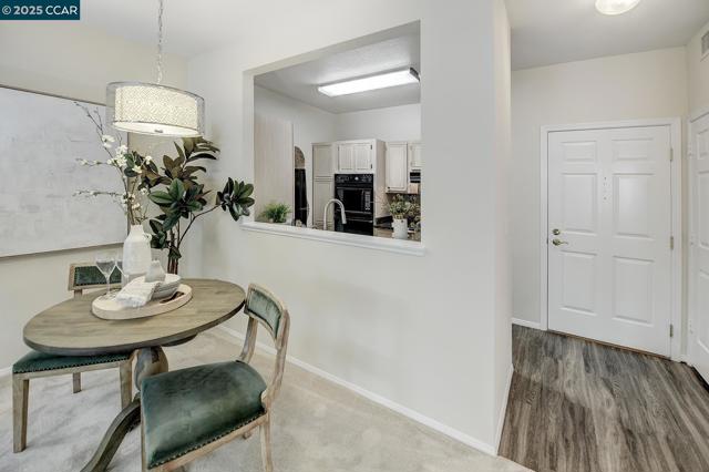 1860 Tice Creek, Walnut Creek CA: https://media.crmls.org/mediaz/67ef8e3b-2385-4826-b5eb-8da5f157eb3a.jpg