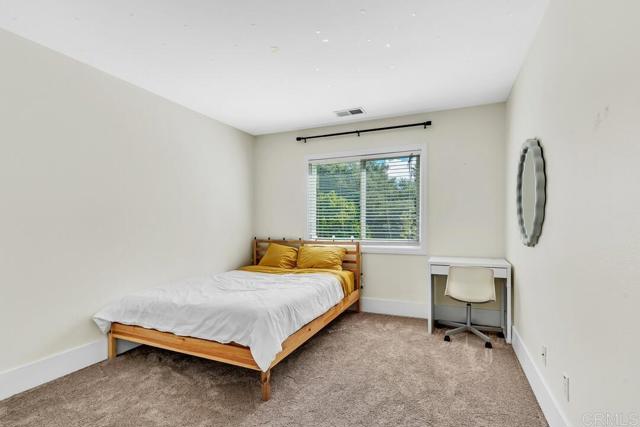 Detail Gallery Image 27 of 53 For 1404 Logan Ct, Escondido,  CA 92027 - 5 Beds | 4 Baths