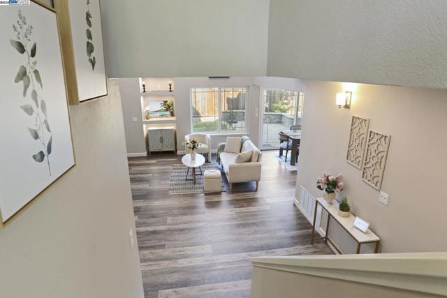 10034 Foxboro Cir, San Ramon CA: https://media.crmls.org/mediaz/67f22934-9552-434b-85a9-4fb961184b94.jpg