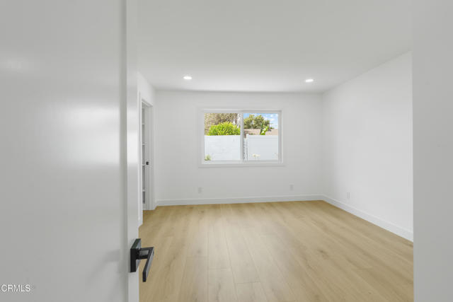 Detail Gallery Image 17 of 37 For 1927 N Croydon Ave, Camarillo,  CA 93010 - 4 Beds | 2 Baths