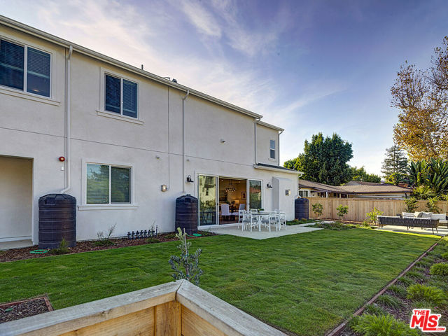 5600 W 78th Street, Los Angeles CA: https://media.crmls.org/mediaz/67f33070-7335-46c2-a7fc-8bf419acd30b.jpg