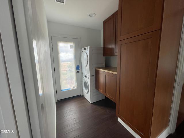 2170 Aliso Park Road, Cuyama CA: https://media.crmls.org/mediaz/67f39b89-7327-4b66-ad6e-a8adad1b6ad3.jpg