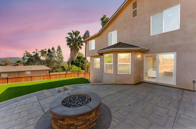 Detail Gallery Image 40 of 55 For 209 Journeys End, Vista,  CA 92083 - 4 Beds | 2/1 Baths