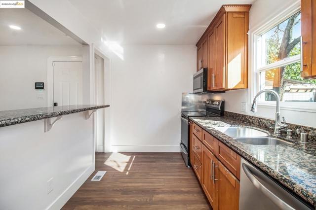 515 W 9Th St, Antioch CA: https://media.crmls.org/mediaz/67f4c5b9-3b80-4167-8b52-8ab3e8b1650f.jpg