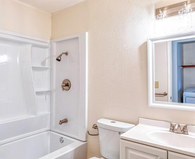32200 Atlas Way, Union City CA: https://media.crmls.org/mediaz/67f4cb71-3aa5-4e63-adda-34a5194be1fb.jpg