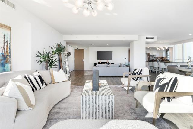 Detail Gallery Image 7 of 56 For 510 1st Ave #402,  San Diego,  CA 92101 - 4 Beds | 4 Baths