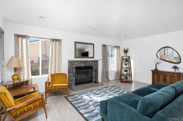 Detail Gallery Image 4 of 32 For 19065 Envoy Ave, Corona,  CA 92881 - 3 Beds | 2 Baths