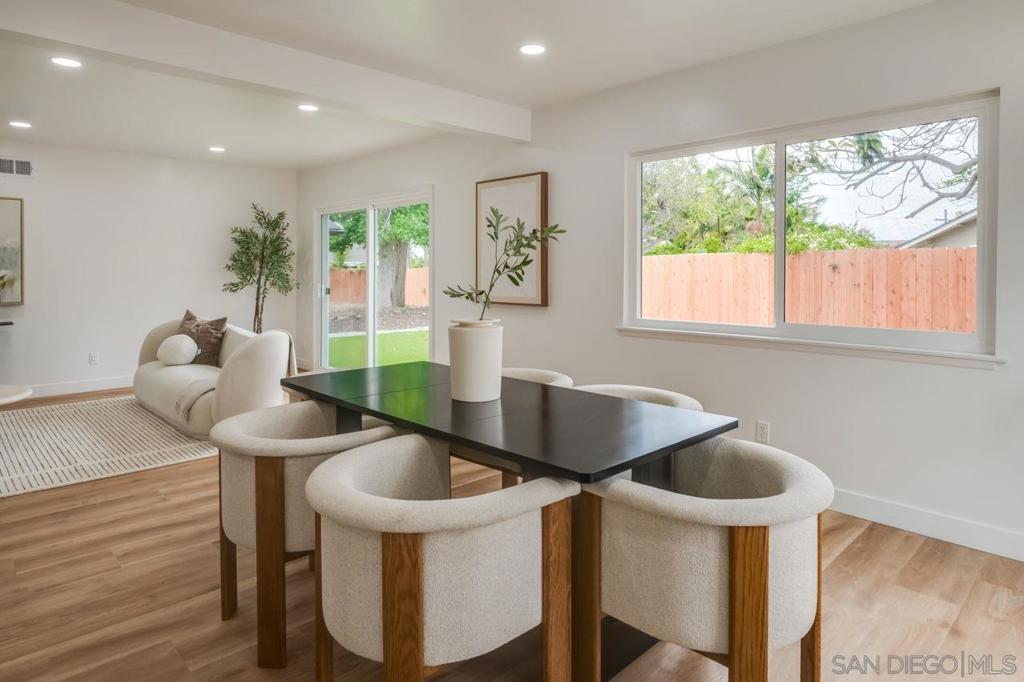 MLS #250034305SD img 8