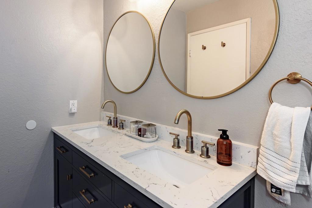 9149 Village Glen - photo 20