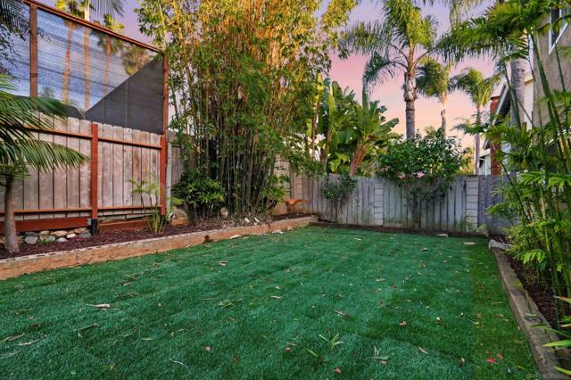 1806 Stewart St, Oceanside CA: https://media.crmls.org/mediaz/67f80980-3663-49cf-86ee-8ba03f146b31.jpg