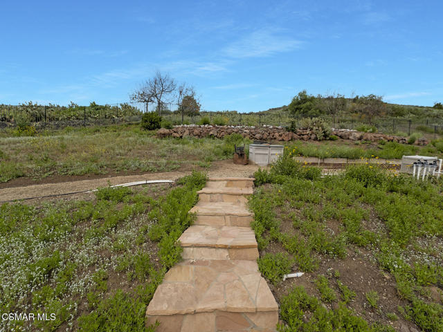 331 Briar Bluff Circle, Thousand Oaks CA: https://media.crmls.org/mediaz/67f8aeab-ad83-41b1-9a18-f8f8b3b338f5.jpg
