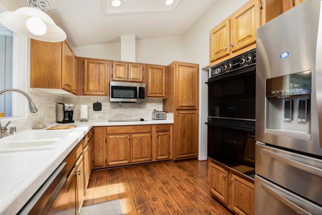 2130 Sunset Dr, Vista CA: https://media.crmls.org/mediaz/67fa041f-569b-409a-b853-70e23d9c2eb6.jpg