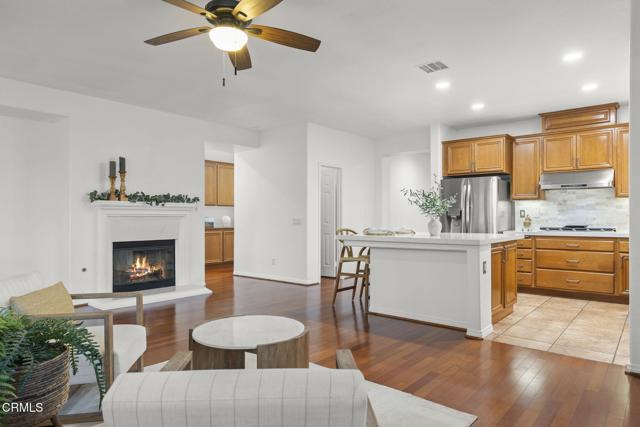 3806 Golden Pond Drive, Camarillo CA: https://media.crmls.org/mediaz/67fac9fd-efdb-4229-911c-2988bb7bb509.jpg