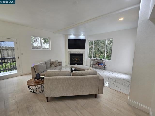 Image 10 of 51 For 2785 Butters Dr