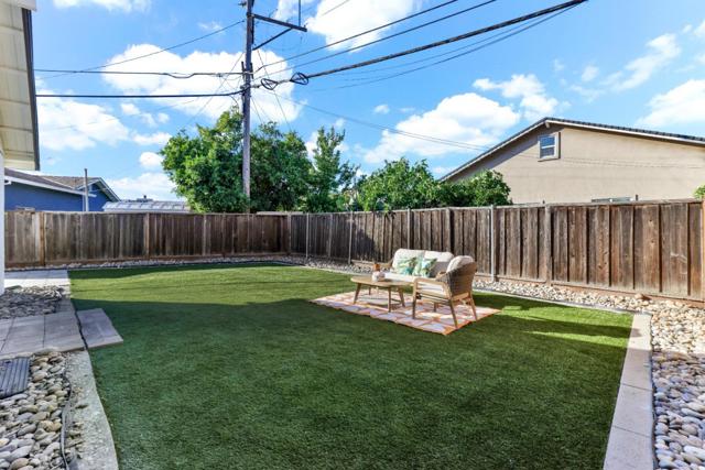 42948 Applewood Street, Fremont CA: https://media.crmls.org/mediaz/67fb80ee-a15e-470f-85fc-519653865bef.jpg