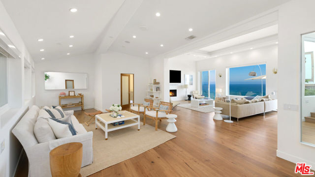 31654 Broad Beach Road, Malibu, California 90265, 4 Bedrooms Bedrooms, ,3 BathroomsBathrooms,Single Family Residence,For Sale,Broad Beach,24423277