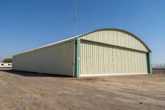Image 18 of 21 For 23500 Eckert Field Airport (1q1) Ave
