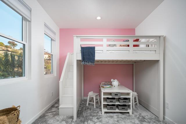 7570 Cabrillo Ave, La Jolla CA: https://media.crmls.org/mediaz/67fdf511-6810-4661-b173-395ed9bbe6bd.jpg