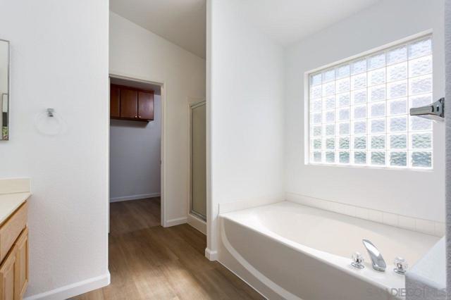 2334 Columbine Dr, Alpine CA: https://media.crmls.org/mediaz/67fe1029-dcba-4a85-8602-666d8e70877b.jpg