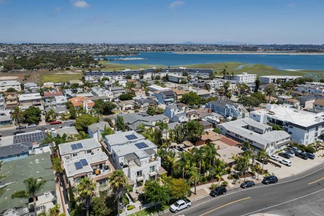 Detail Gallery Image 32 of 39 For 4057 Lamont St, San Diego,  CA 92109 - 3 Beds | 2/1 Baths