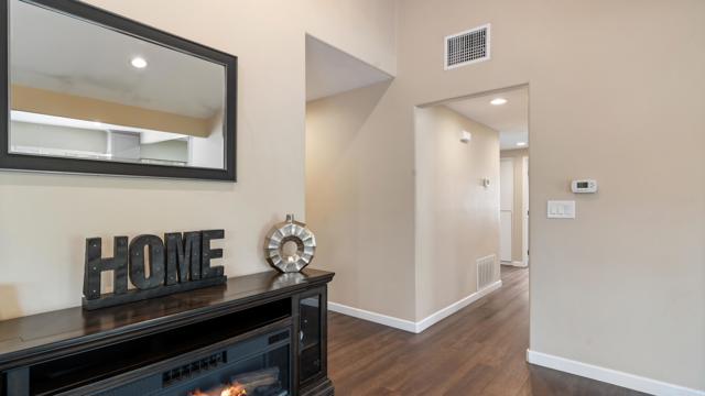 271 E Rienstra Street, Chula Vista CA: https://media.crmls.org/mediaz/67fee392-9bb2-495e-a141-5a90242eb197.jpg