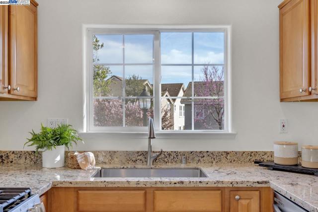 1508 Whispering Oaks Way, Pleasanton CA: https://media.crmls.org/mediaz/67ffe936-a8af-4bff-9192-31920b9cd151.jpg
