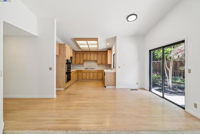 208 Heritage Ln, Pleasanton CA: https://media.crmls.org/mediaz/67ffed79-d41a-40d0-b814-a2a23fecd40f.jpg