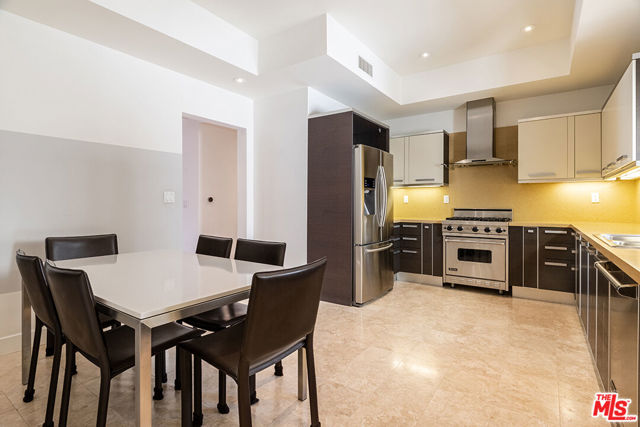 8788 Shoreham Drive, West Hollywood CA: https://media.crmls.org/mediaz/68016761-2af5-4d88-8ca6-56f4c08ddc24.jpg