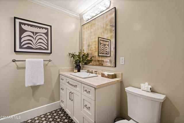 1658 La Granada Drive, Thousand Oaks CA: https://media.crmls.org/mediaz/6801d0c8-b38c-4a8e-9df3-974218df2229.jpg