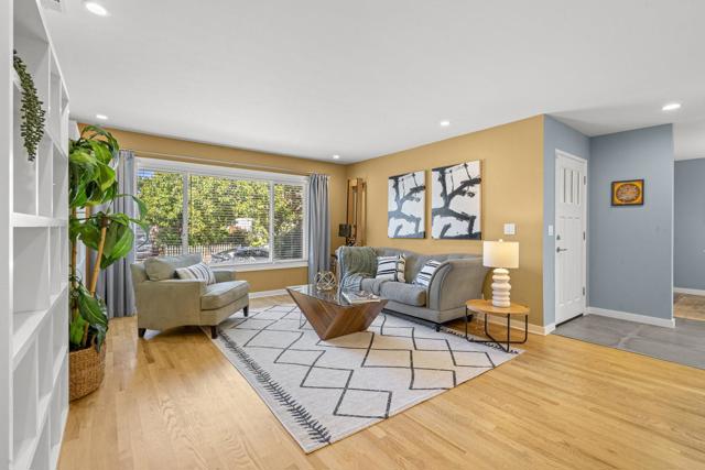 122 Belvale Drive, Los Gatos CA: https://media.crmls.org/mediaz/680245d8-15d2-42d1-ab09-a99ebd5e6799.jpg