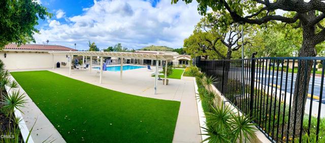 16 Isabel Avenue, Camarillo CA: https://media.crmls.org/mediaz/6802f68b-c0a6-4917-a682-c3be90da596e.jpg