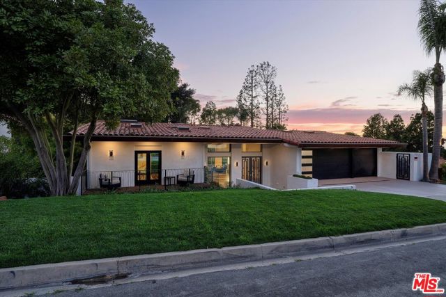 1325 Via Gabriel, Palos Verdes Estates, California 90274, 6 Bedrooms Bedrooms, ,8 BathroomsBathrooms,Residential,For Sale,Via Gabriel,25599111