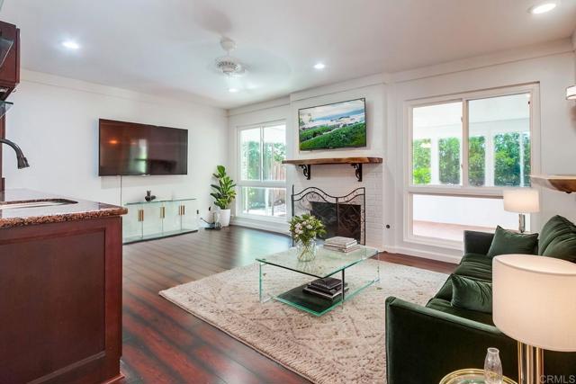 12919 Evalyn Place, Poway CA: https://media.crmls.org/mediaz/68039705-428c-4b55-8236-ec95d804f40a.jpg