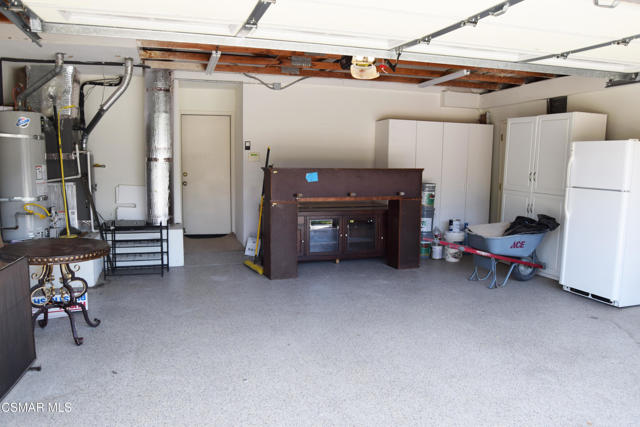 2462 Rikkard Drive, Thousand Oaks CA: https://media.crmls.org/mediaz/6803a5c2-830d-4cb3-946e-8337c71a2f43.jpg